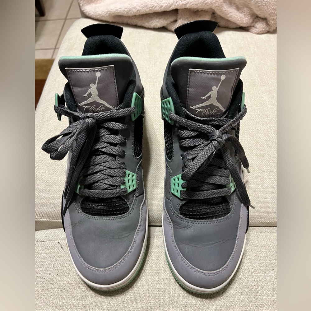 Jordan Retro High-Top Sneakers in Gray / Mint in EUC w/flaw in pic. Final sale! - Picture 9 of 13